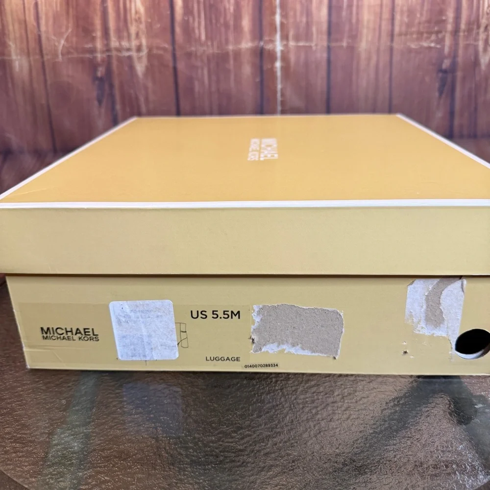 Michael Kors Carlisle Women’s Leather Chain Ankle Boots Platform Chunky Heel 8.5 - Picture 14 of 14